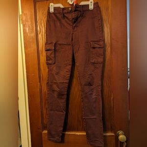 High rise Maroon Cargo Skinny Pants, size 2/26